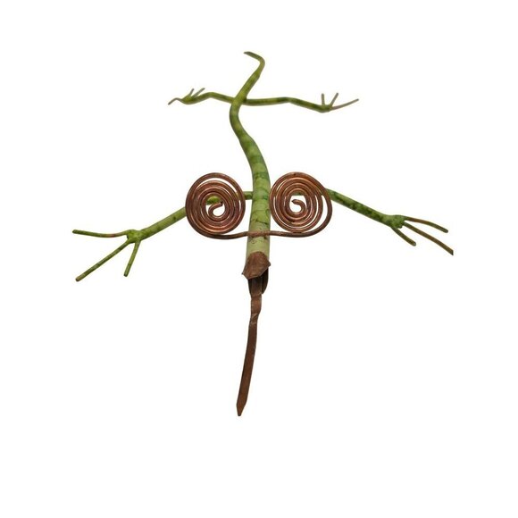 Whimsical Green Wire Lizard Sculpture With Spiral Eyes & Long Tail - Picture 4 of 16